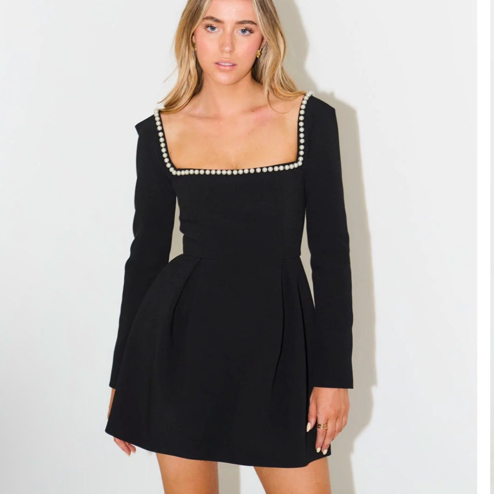 Odd Muse - The Ultimate Muse Pearl Dress